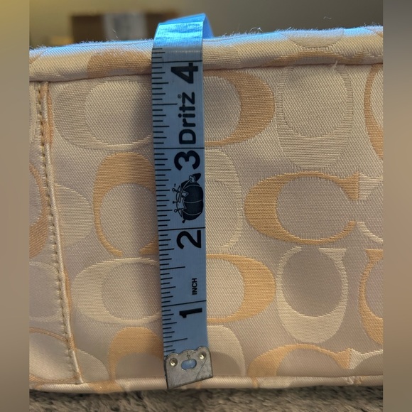 Coach NWOT East/West Signature Gallery Bag - Picture 15 of 17